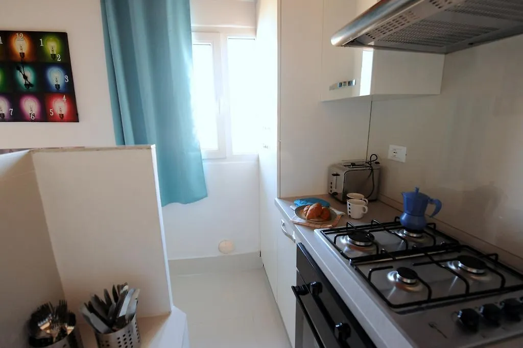 Acacia Firenze - Ciclamino Apartment 0*, Florence