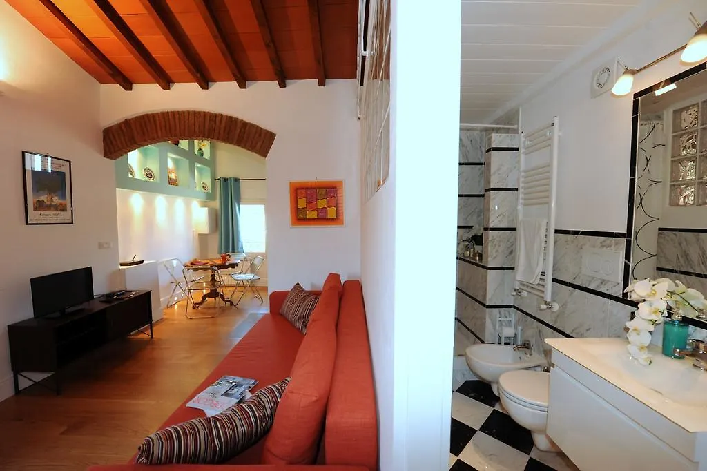 Acacia Firenze - Ciclamino Apartment 0*, Florence Italy